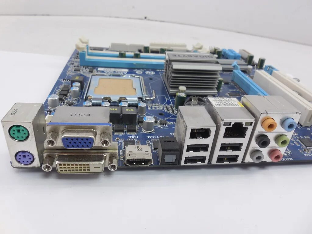 Материнская плата скорость. Материнская плата zq-z8. Asus p8h67. Материнская плата скорость. Материнская плата n13210.