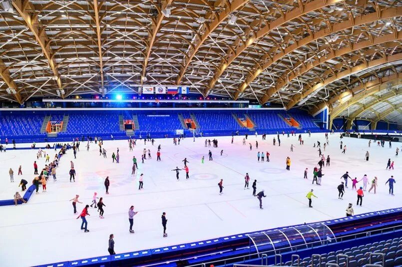 Крытый каток в г. Каток f1 минск. Коломна каток ледовый дворец. Сеанс катания. Конькобежный центр коломна массовые катания.