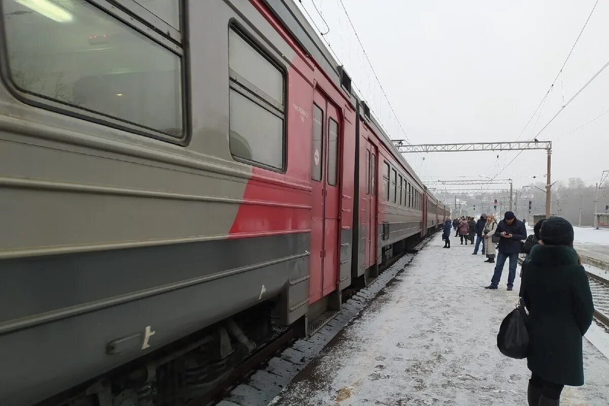 Электричка новосибирск. Фирменный вагон енисей. Фирменный поезд сибиряк новосибирск. Новосибирск поезд есть. Поезд москва новосибирск.