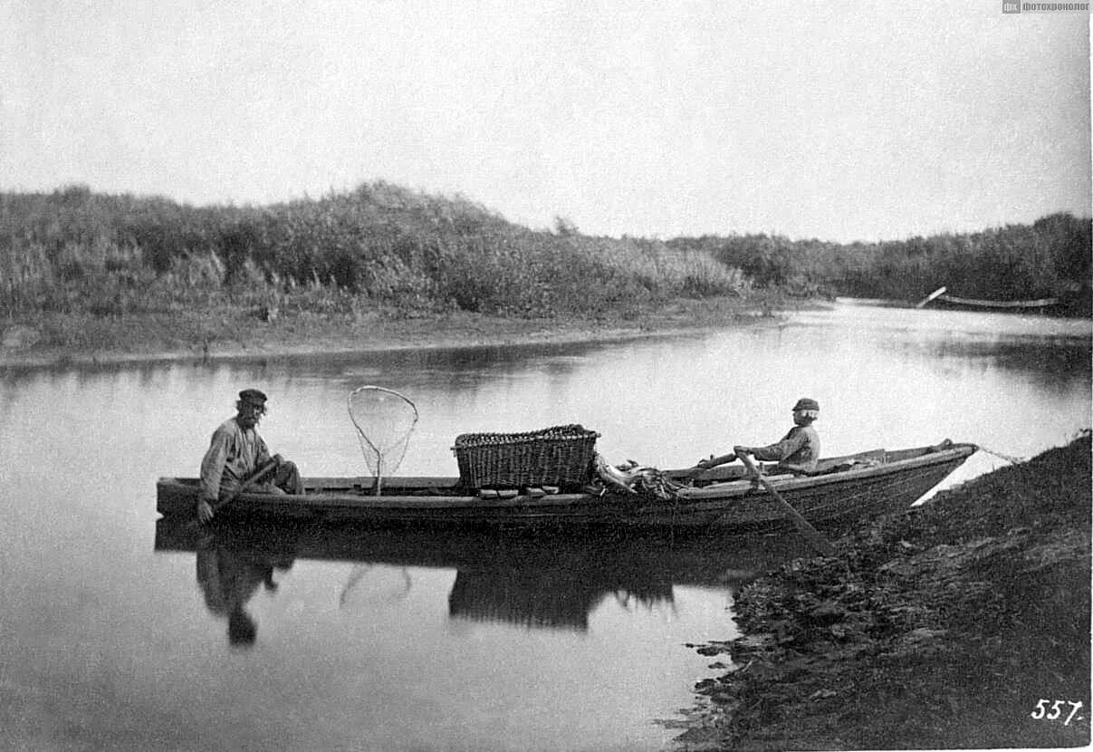 Промыслы на реке. Вильям Каррик Симбирская Губерния Сура. Река Сура Бортсурманы. Рыбаки 19 века. Рыболовство 19 век.