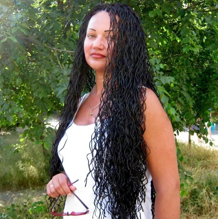 Материал для афрокосичек. Африканские косички зизи. Зи зи прямые. Зи зи прямые. Зизи косички.