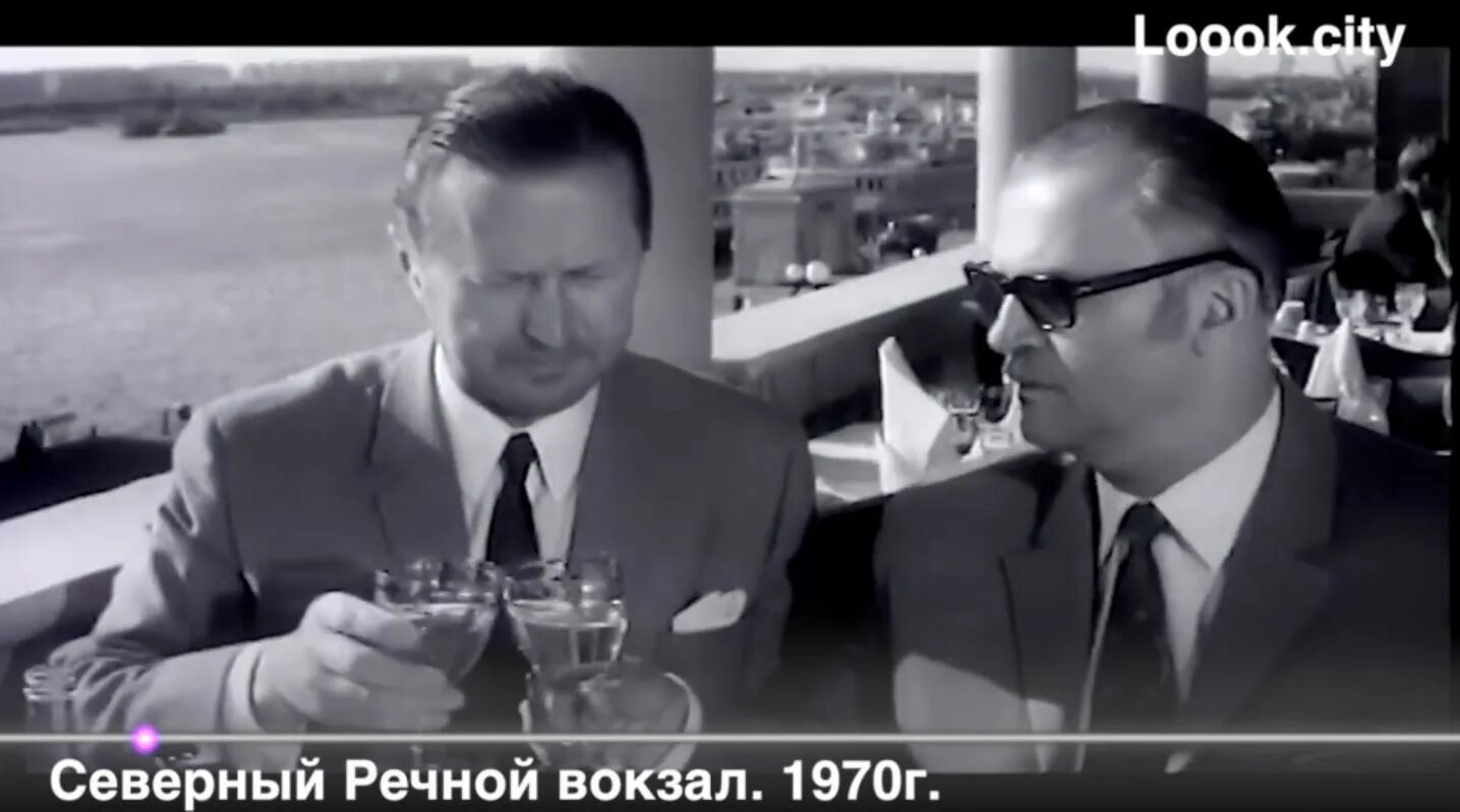 Судьба резидента без рекламы. Судьба резидента на северном речном вокзале. абрикосов судьба резидента. судьба резидента» (1970 обложки.