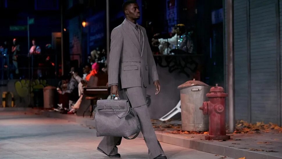 Himym. It suits me to a t. Человек в большом пальто. Клиффорд джозеф харрис-младший. Харви спектр и майк росс.