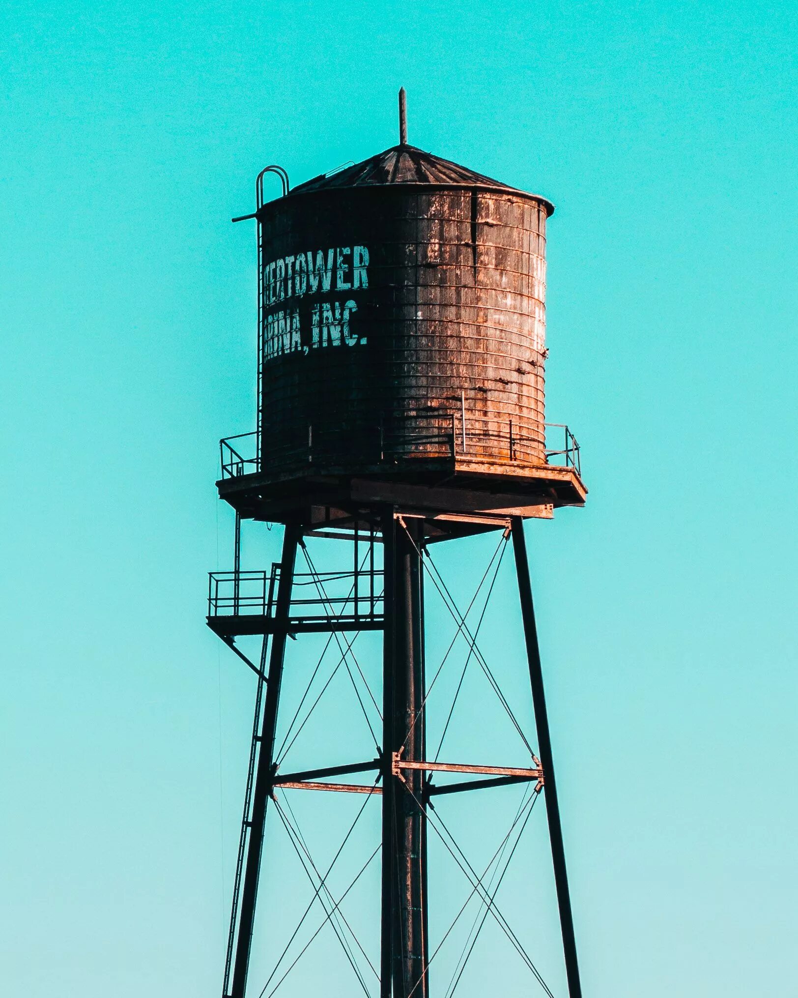Пачку водокачку. Водонапорная башня Гравити Фолз. Водонапорная башня Gravity Falls. Водонапорная башня USA. Водонапорная башня Water Tower.