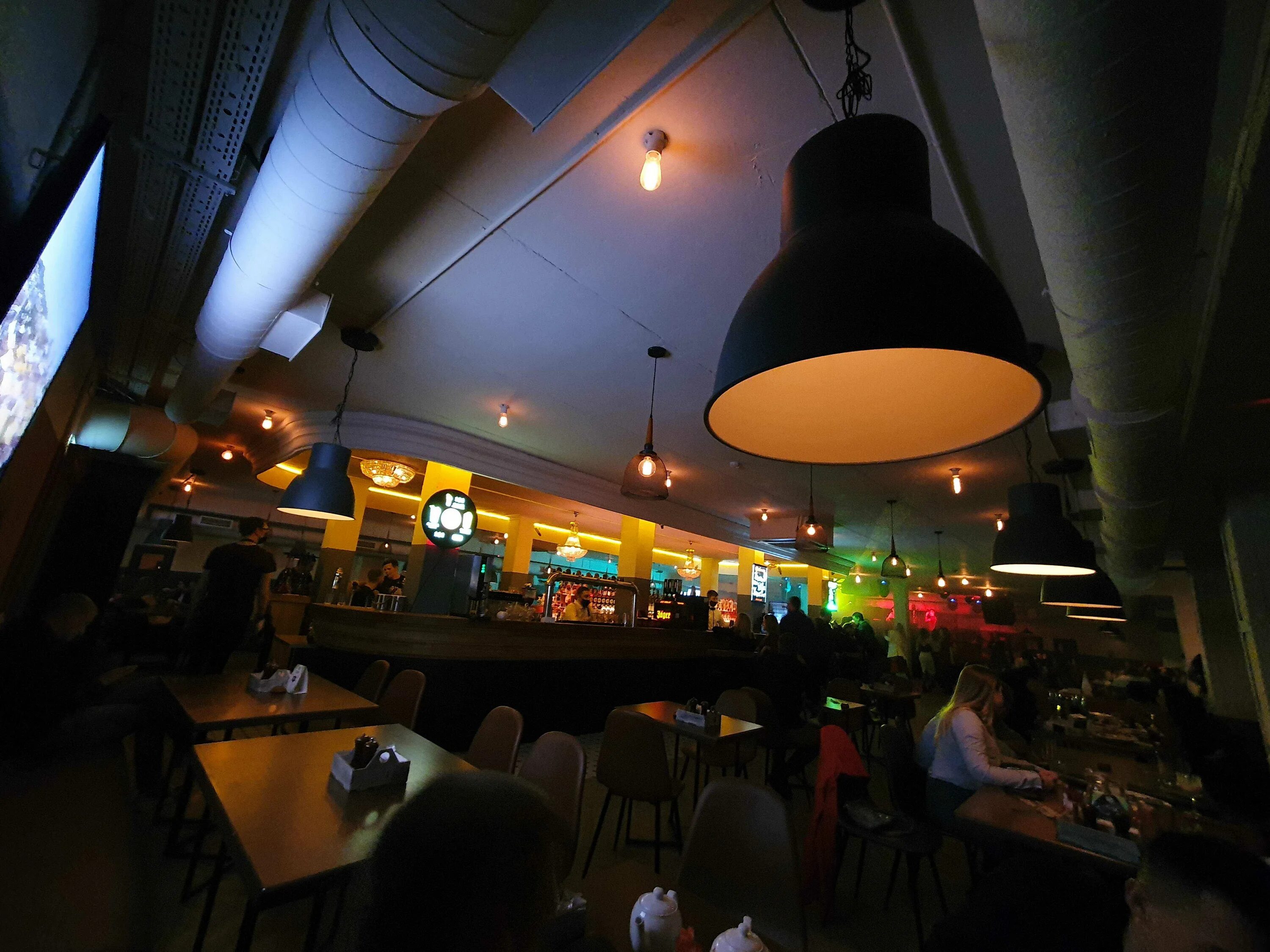 Бар молоково. Кафе на молокова красноярск. Бар молоково. Чё по чём бар красноярск. Томи хаус бар красноярск.