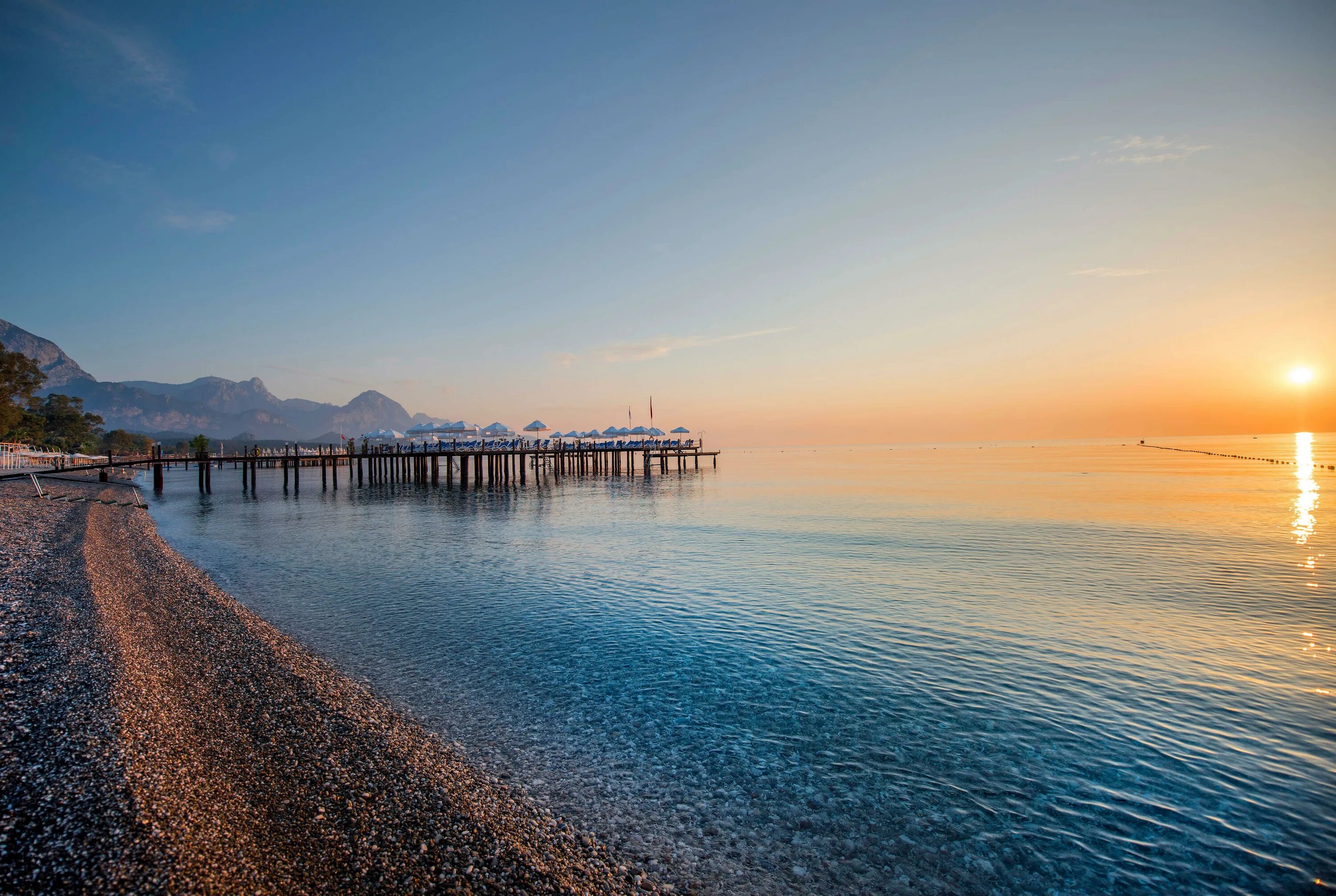 Kemer antalya türkiye. Турция Кемер пляж. Анталия Кемер. Средиземное море Турция Кемер. Турция пляж Анталийское побережье.