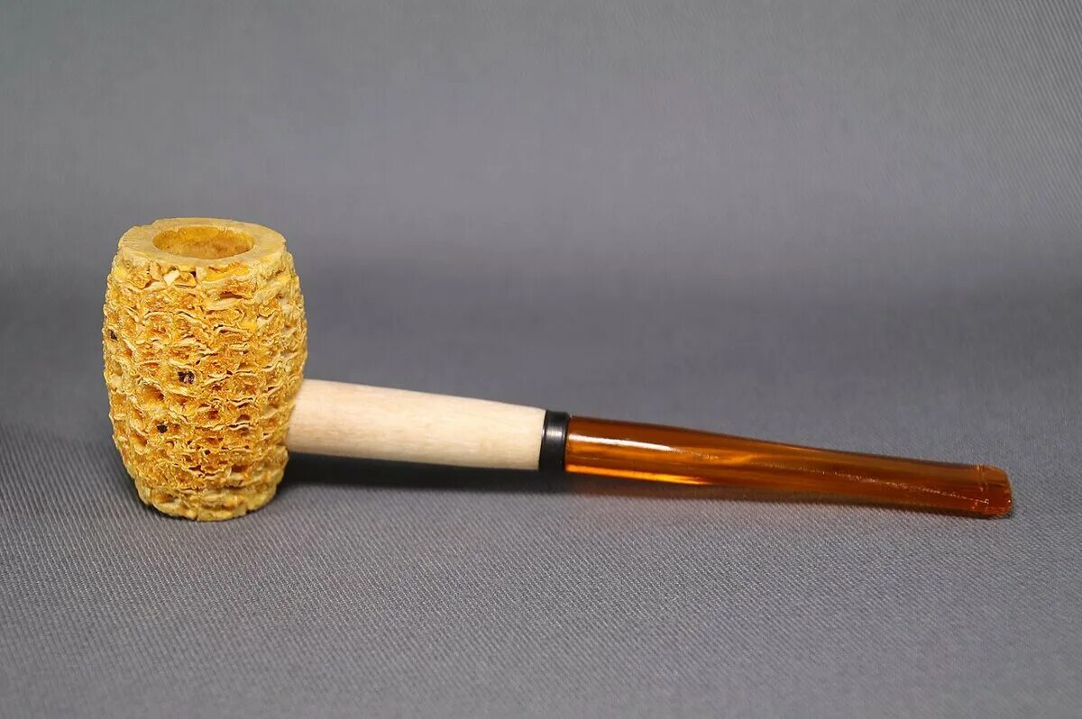 Классическая курительная трубка из кукурузы. Кукурузные трубки missouri meerschaum. Кукурузная трубка missouri meerschaum - 99. Трубка из кукурузного початка. Трубка из початка кукурузы.