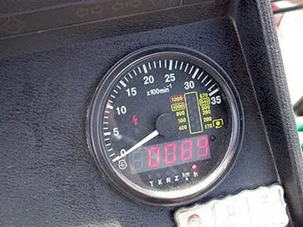 300 моточасов это сколько