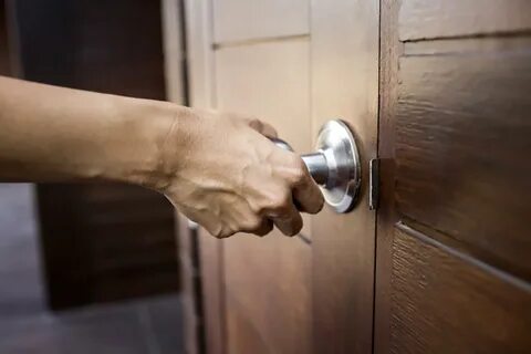 Песня открывай дверь без ключа чуть чуть