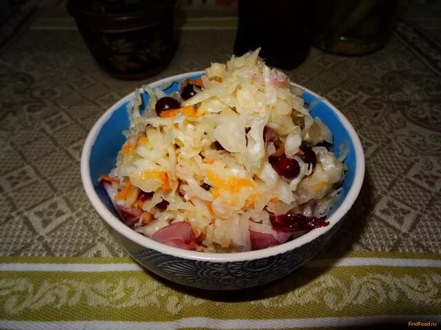 рецепт капусты с медом и солью. рецепт капусты с медом и солью. рецепт капусты с медом и солью. квашеная капуста сибирский. квашеная капуста с луком и маслом.