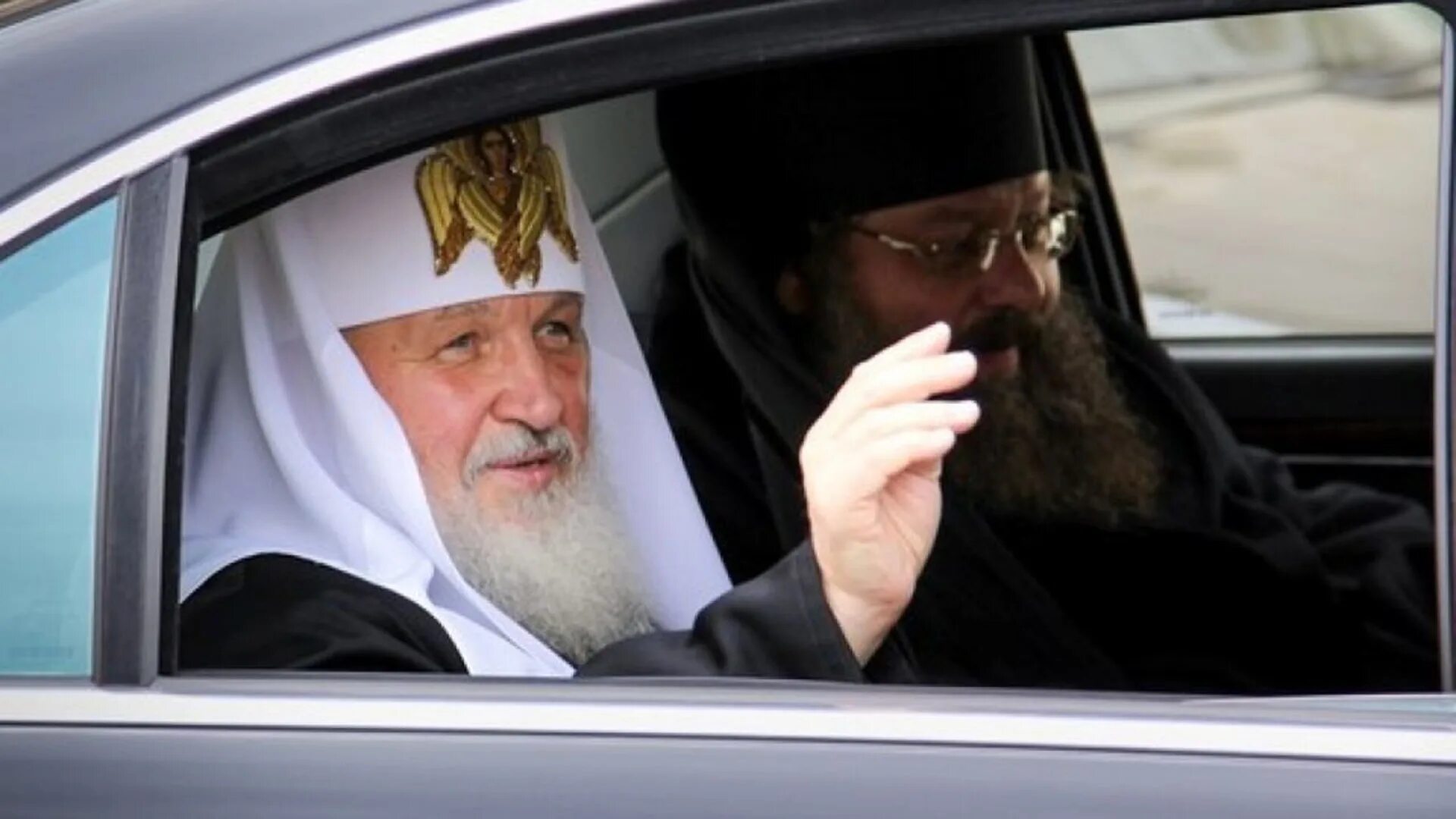 богатые священники