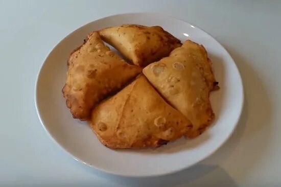 Самосы крымские. Самосы фруктовые. Самосы крымские. Самосы круглые с фруктами. Самосы крымские с фруктами в духовке.