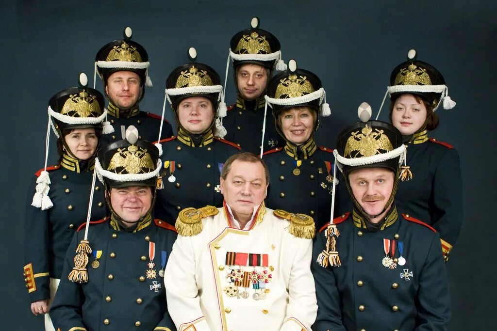 Экипаж в морском колледже. Экипаж судна. Экипаж морского судна. Матросы на корабле. Экипаж корабля.