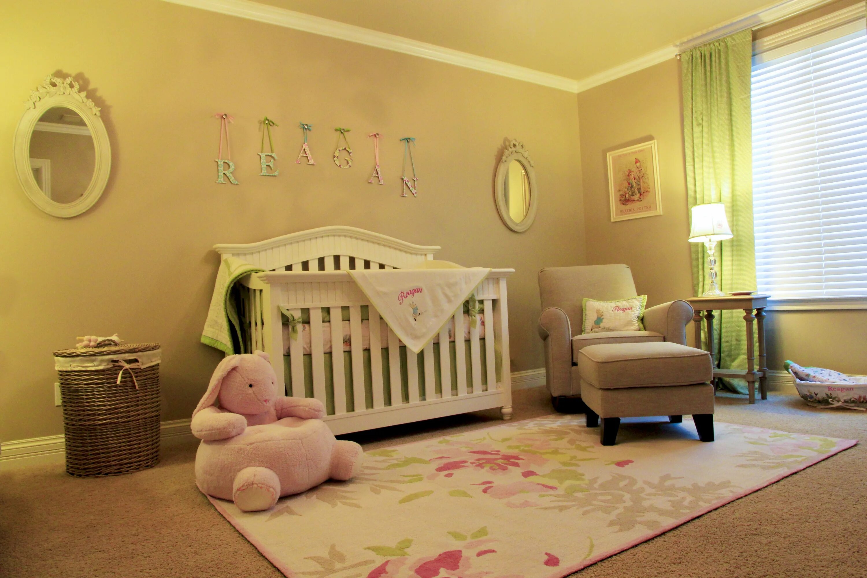 Baby bedroom. Комната для новорожденного. Интерьер детской для новорожденного. Спальня для младенца. Комната для младенца девочки.