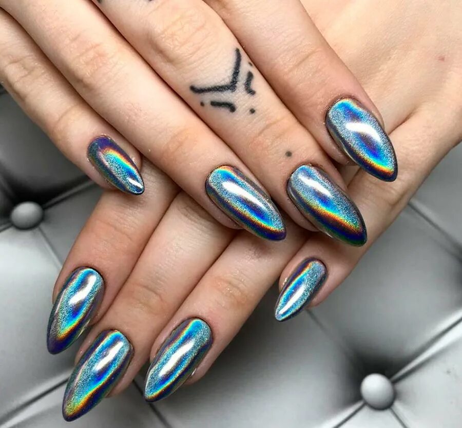 Красивые ногти. Ногти 2024 год. Маникюр абстракция. Модные тенденции маникюра зима 2023 года. Новогодние ногти 2022.