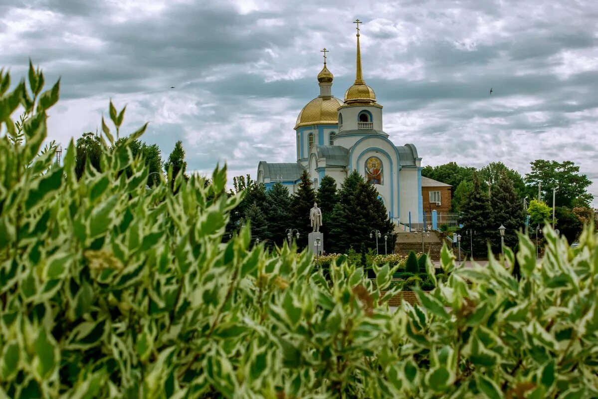 Ростовская область неклиновский район село. Покровское Неклиновский район Ростовская область. Покровское Неклиновский район Церковь. Село Покровское Неклиновского района. Стела Покровское Неклиновский район.