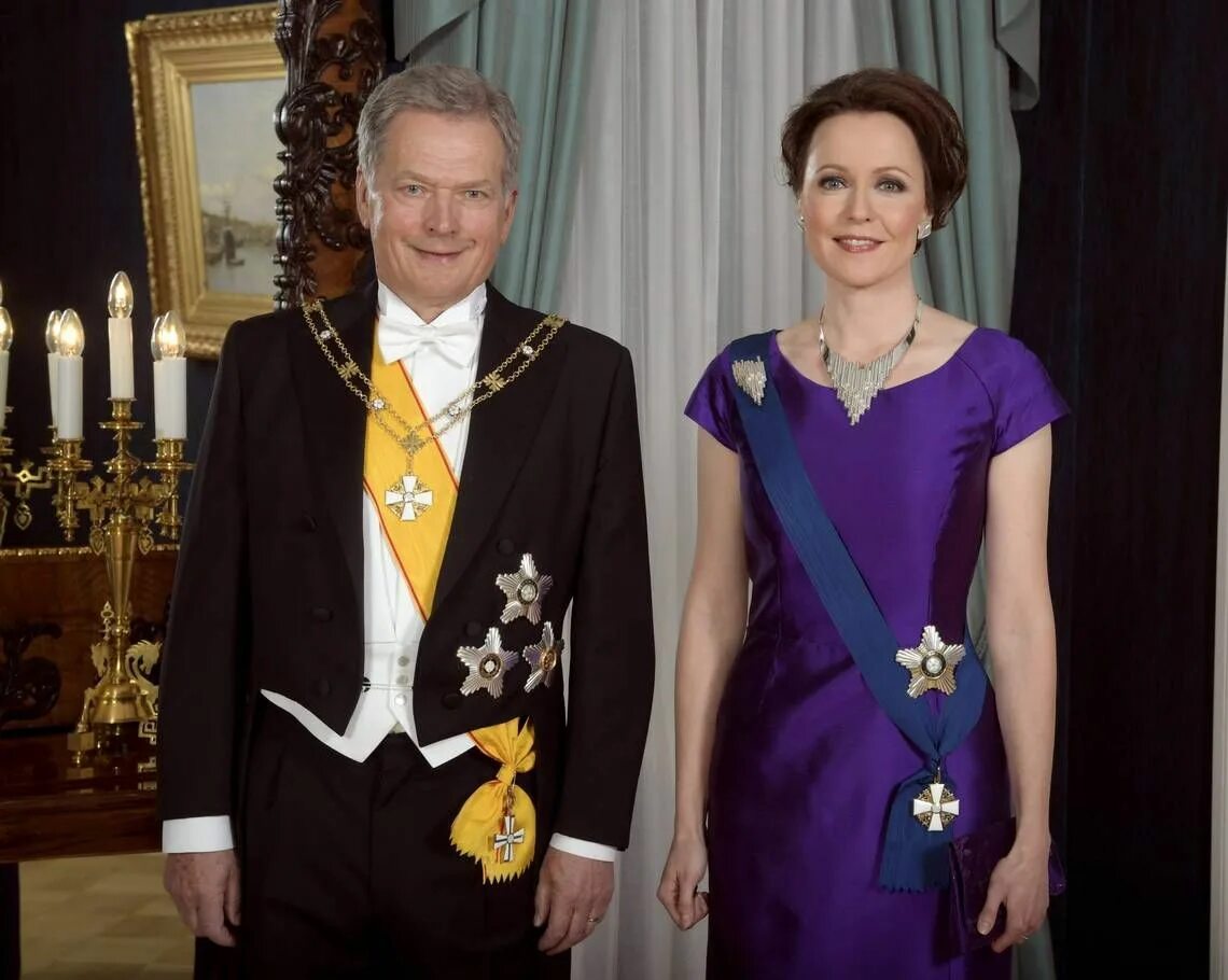 Euro royalty. Коронация короля нидерландов. Наряды королевы максимы нидерланды. Euro royalty. Королевская семья швеции.
