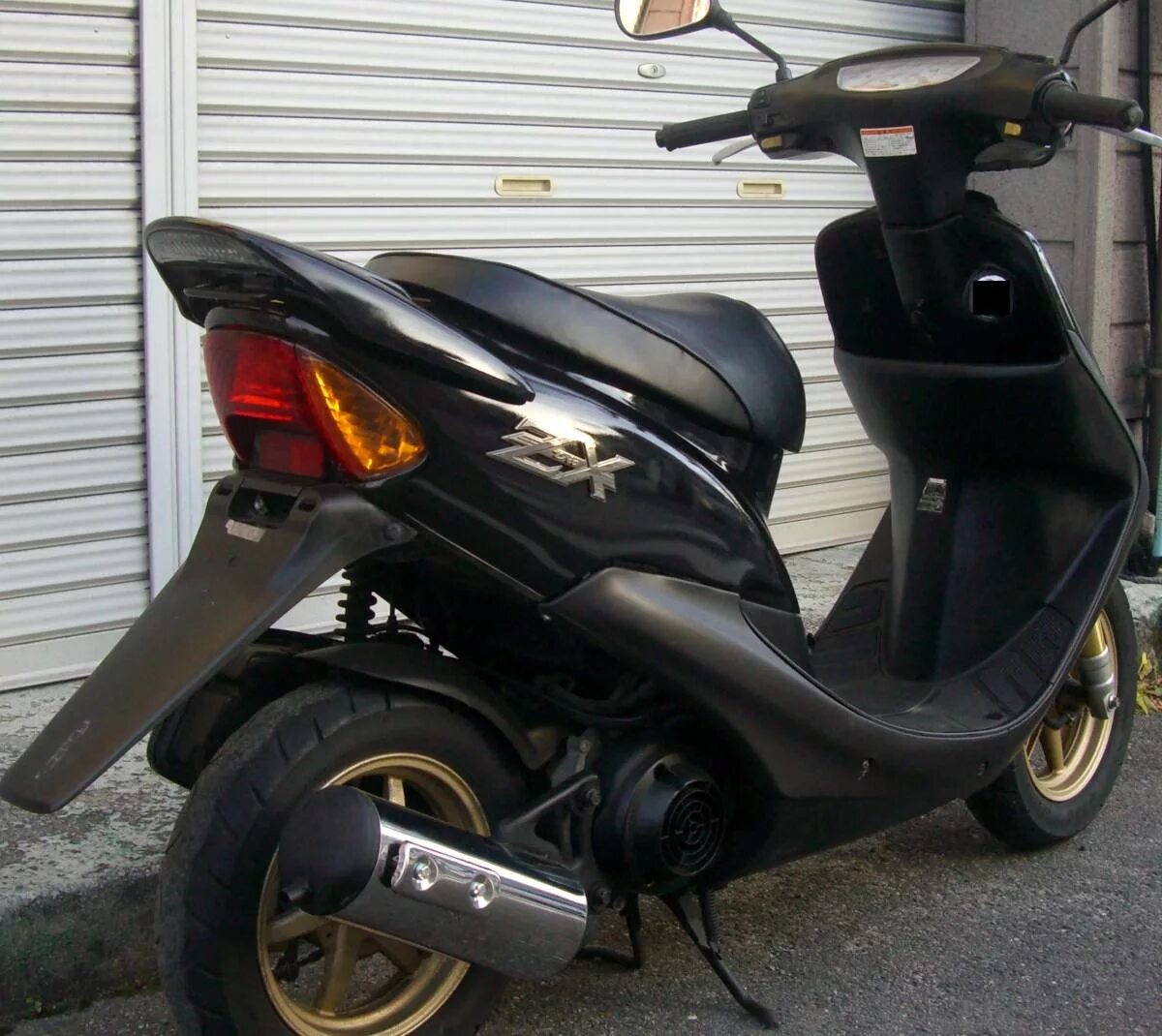 Dio 35zx черная. Хонда дио 34 ZX. Honda Dio черный. Honda Dio 35 ZX черный опер. Honda dio бензин