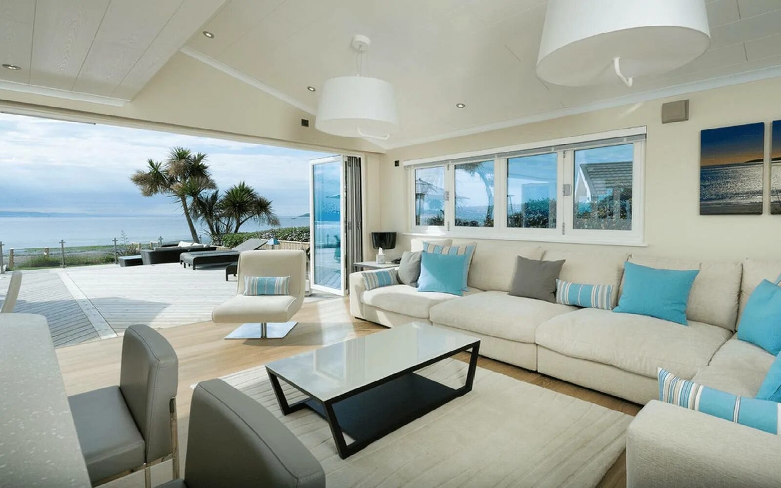 Live and house
