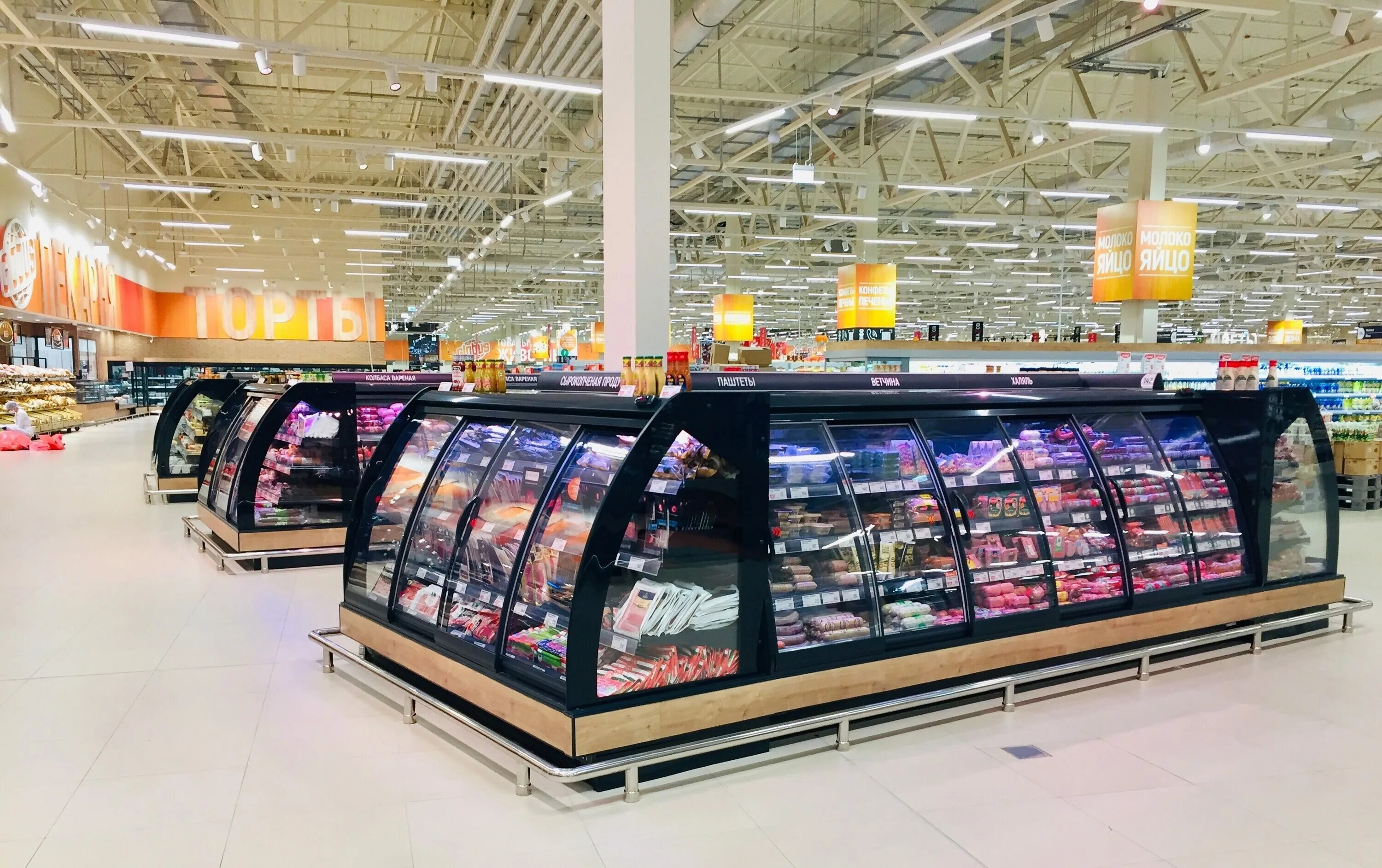 глобус гипермаркет, москва, широкая улица. тц глобус москва. глобус метро. глобус гипермаркет саларьево ресторан. глобус, москва, широкая улица, 2а.