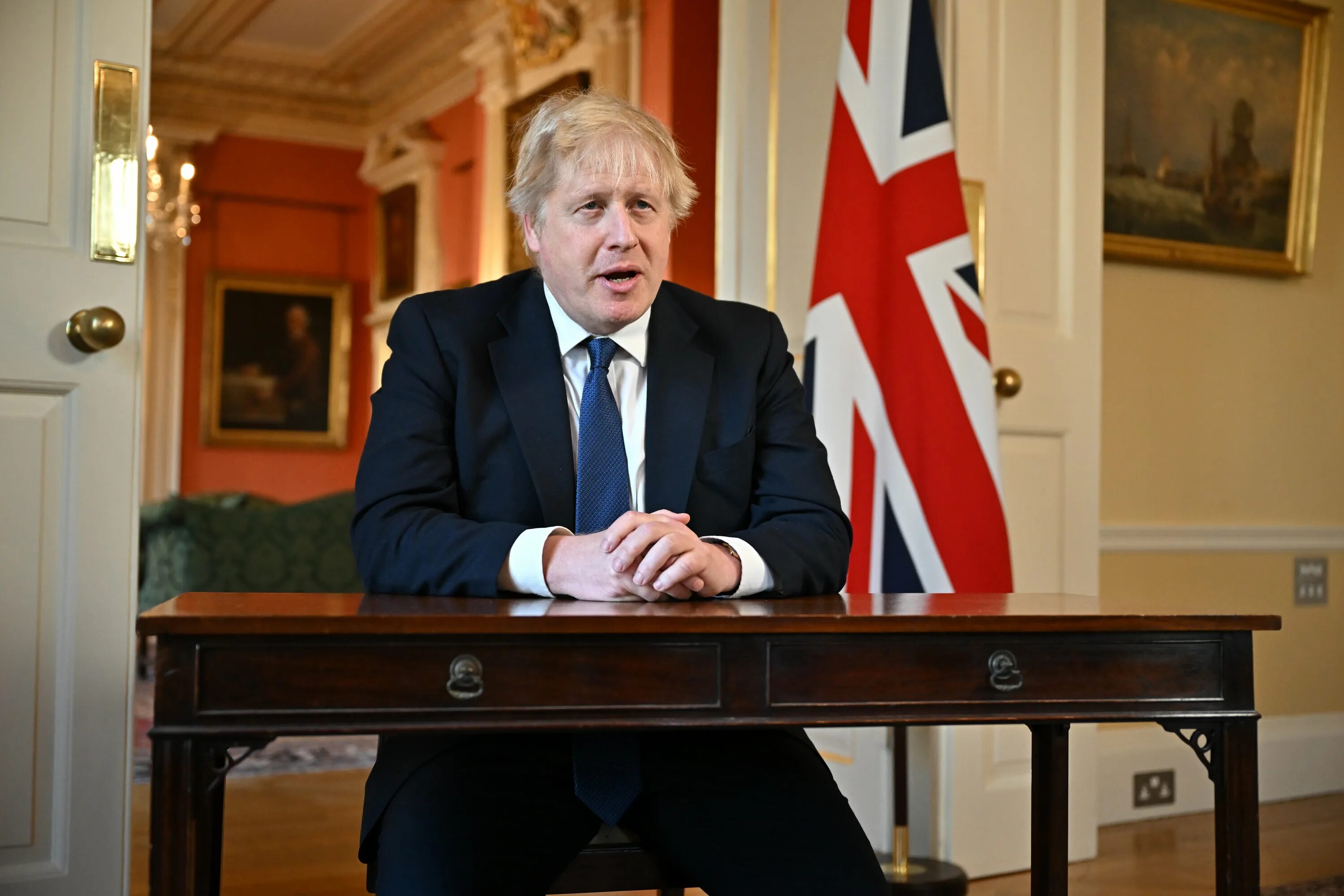 Boris johnson party. Первым премьер министром великобритании. Первым премьер министром великобритании. Джонсон премьер великобритании. Дэвид кэмерон.