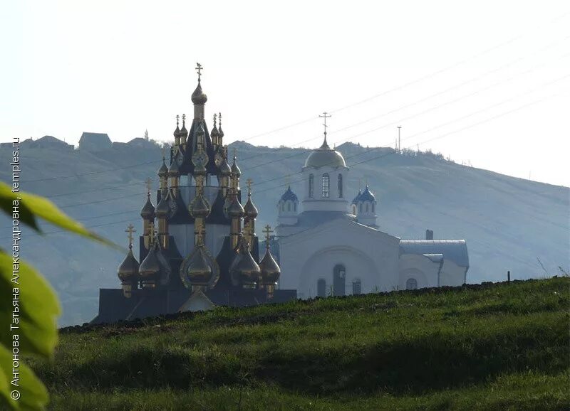 Костомаровский спасский монастырь храм. Пещерный храм в костомарово. Мальская долина монастырь. Дивногорье меловые горы. Воронеж костомарово монастырь.