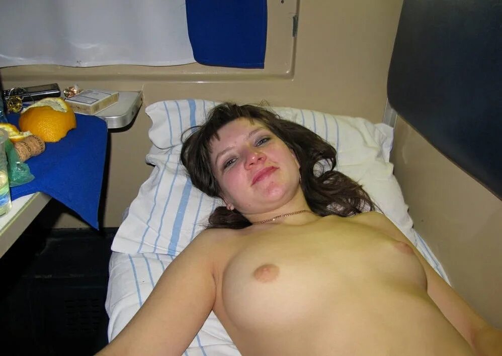 Пьяные Девушки В Поезде Дальнего Порно