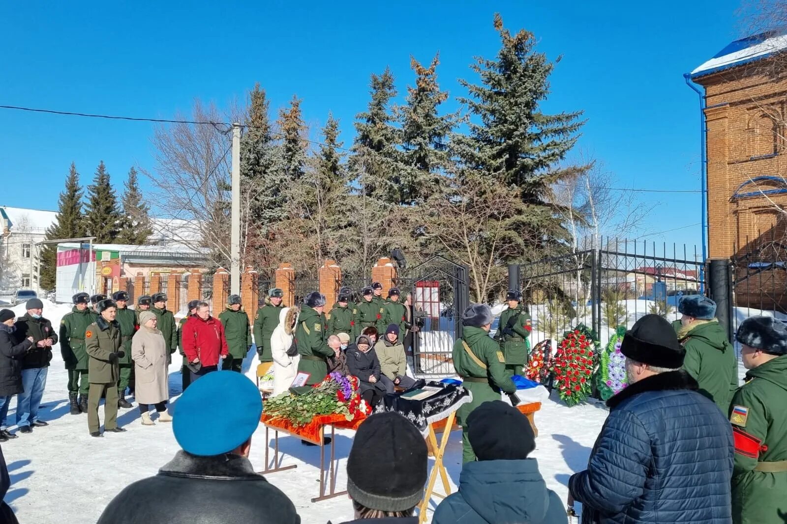 В Курганской области простились с военнослужащими. Похороны в Курганской области.