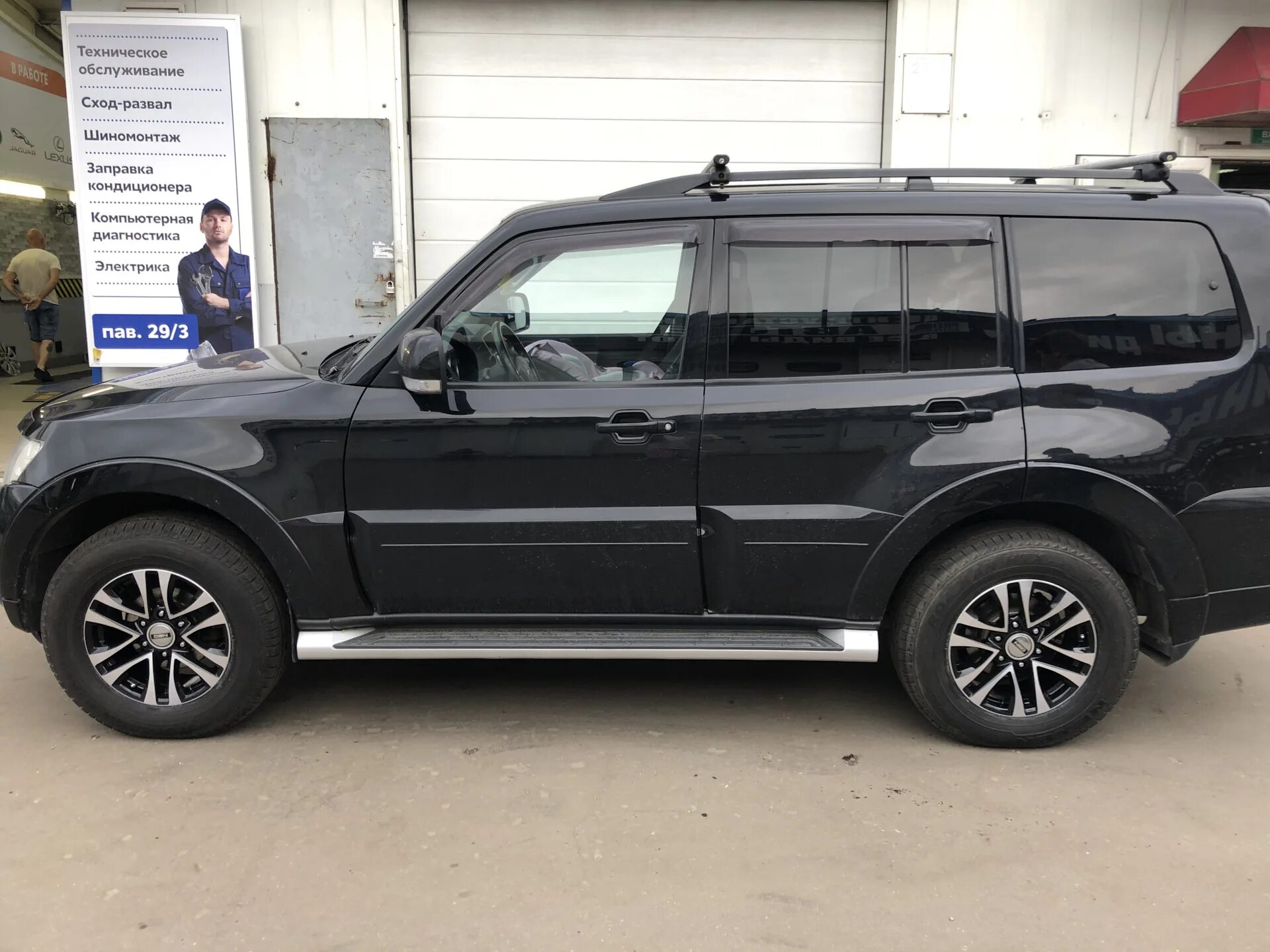 Купить диски на паджеро 4. Mitsubishi Pajero 4 диски. Диски КИК Паджеро 4. Паджеро 4 диски 18. Диски на Паджеро 4 r18.