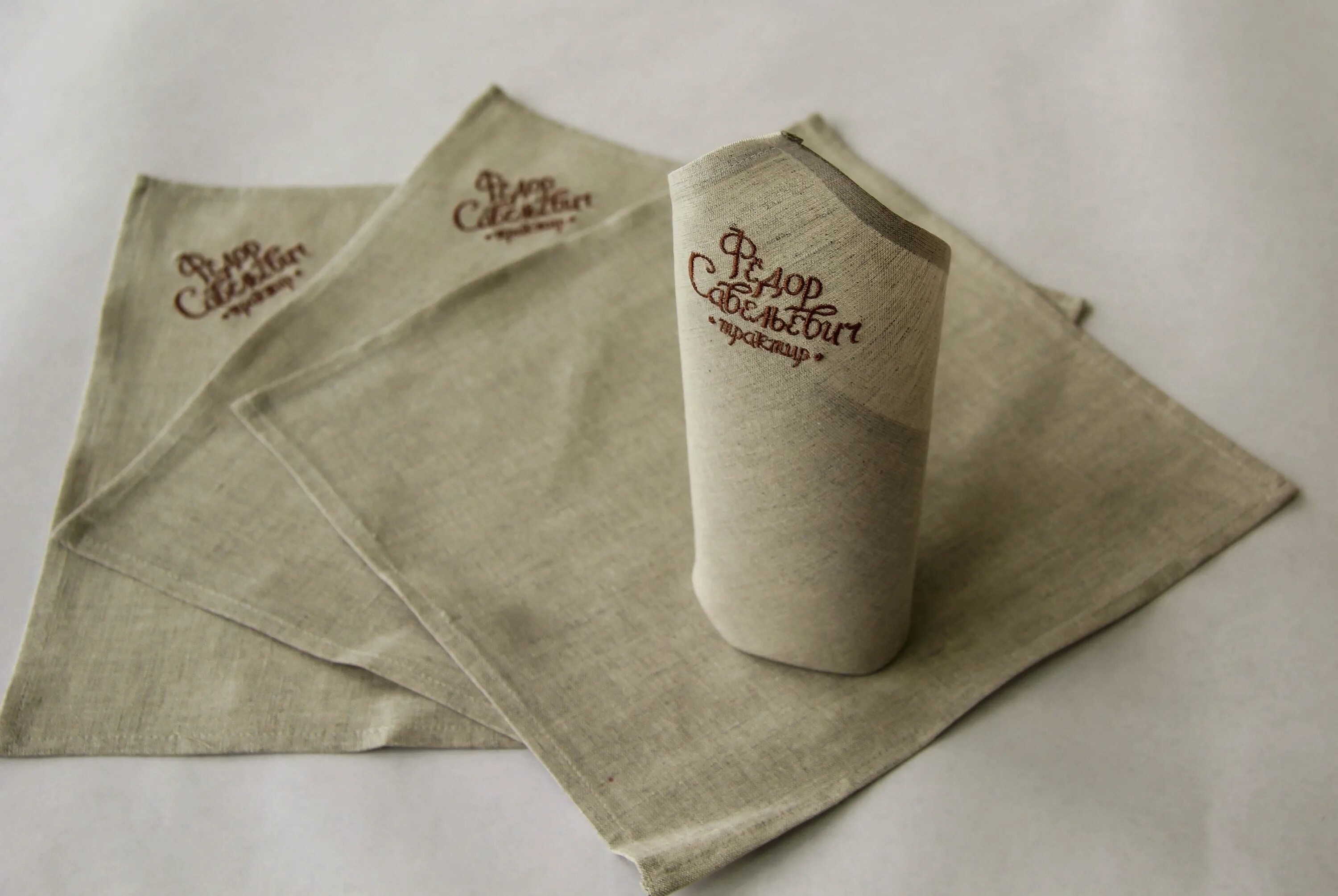 Салфетки и скатерти: необходимый текстиль для ресторанов и кафе