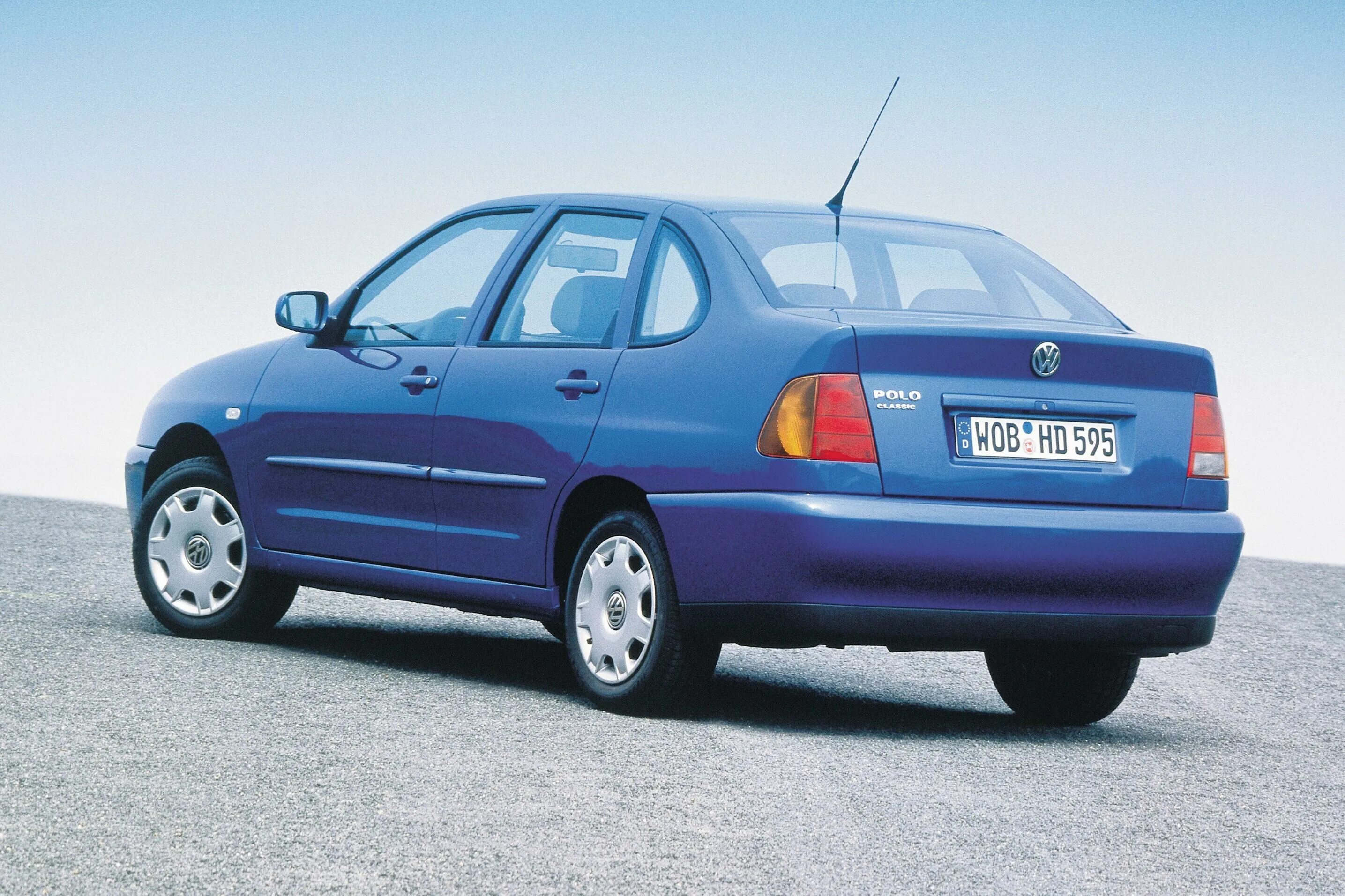 1999 год характеристика. Фольксваген поло Классик 1996 седан. Volkswagen Polo Classic 1999. Фольксваген поло Классик 1998 седан. Volkswagen Polo Classic 1997.