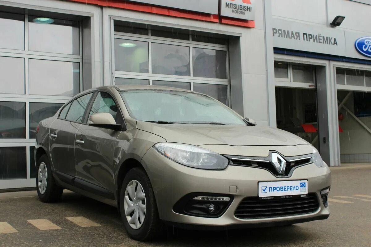 Renault fluence 1.6. Рено Флюенс 2013. Renault Fluence 1. Рено Флюенс 2013 бежевый.