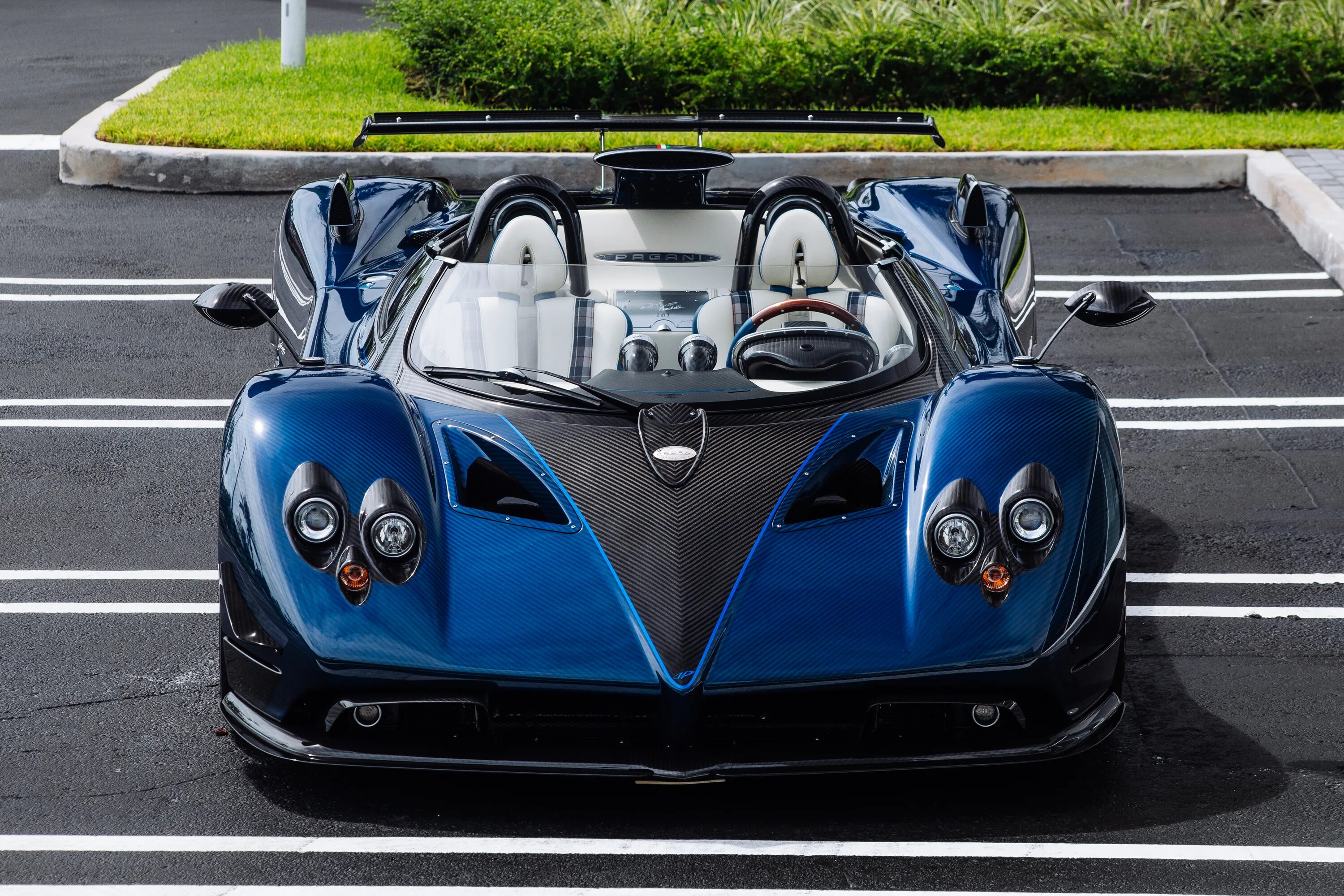 Зонда 2013. Машина Pagani Zonda. Пагани Барчетта. Пагани зонда Барчетта.