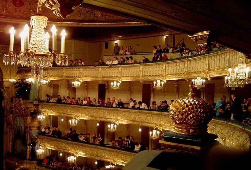 Александринский театр рассадка. Михайловский театр санкт-петербург зал. Михайловский театр ложа 2 яруса. Бельэтаж большой театр историческая сцена. Михайловский театр ложа бенуара.