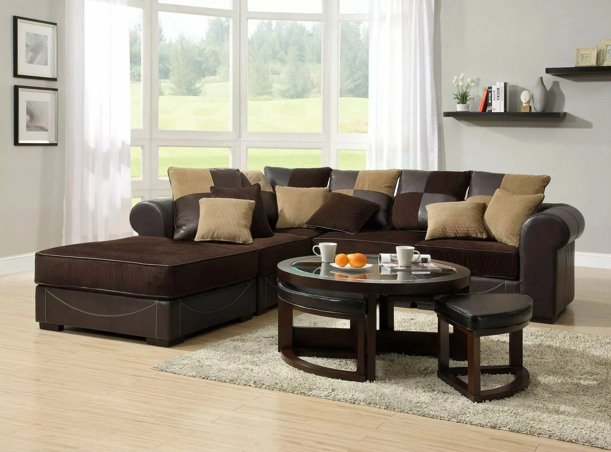 Диван шоколад. Диван шоколадного цвета. Светло коричневый диван. Диван в интерьере. Шоколадный диван в интерьере.