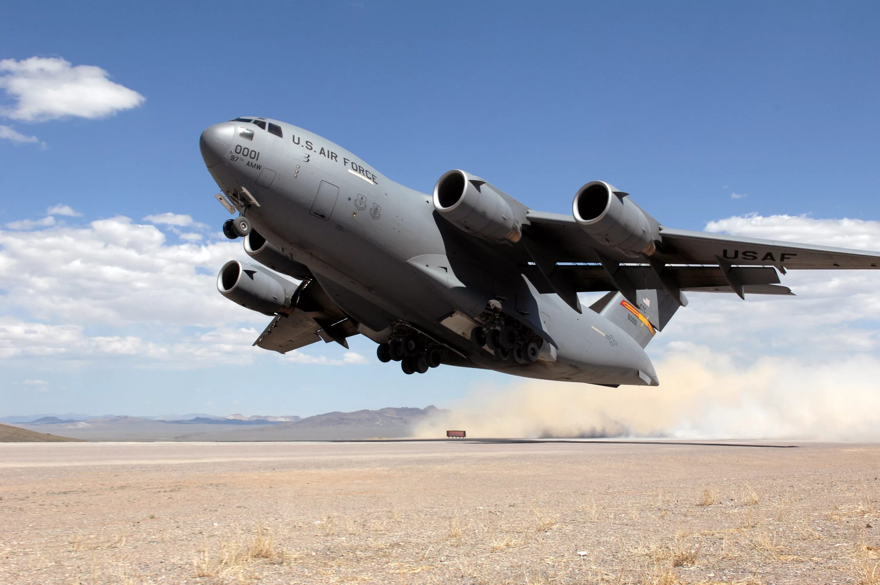 C-17 globemaster iii ввс сша. C-5 galaxy. C-5 galaxy. Боинг с-17 глоубмастер. C 17 globemaster ввс сша.
