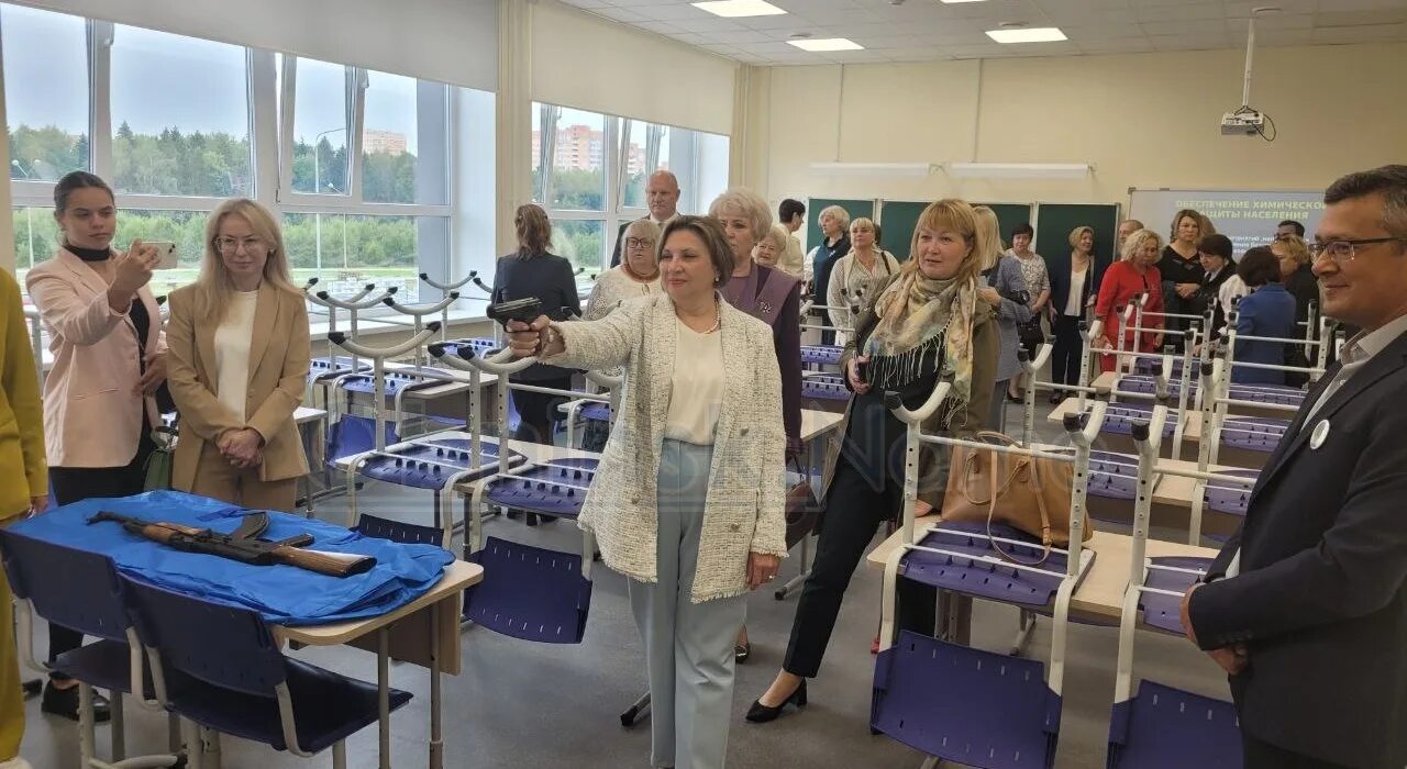 Учитель года. Учителя 18 школы обнинск. 11 школа обнинск. Учителя 18 школы обнинск. Учителя 18 школы обнинск.