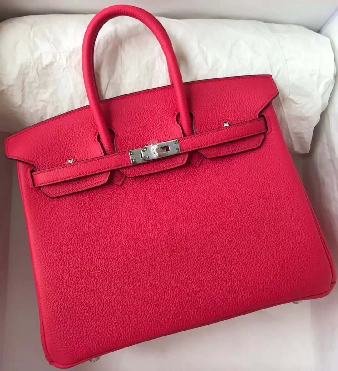 Hermes extremely slowed. Hermes rose extreme. сумка hermes picotin. hermes bag rose. сумка биркин красная.