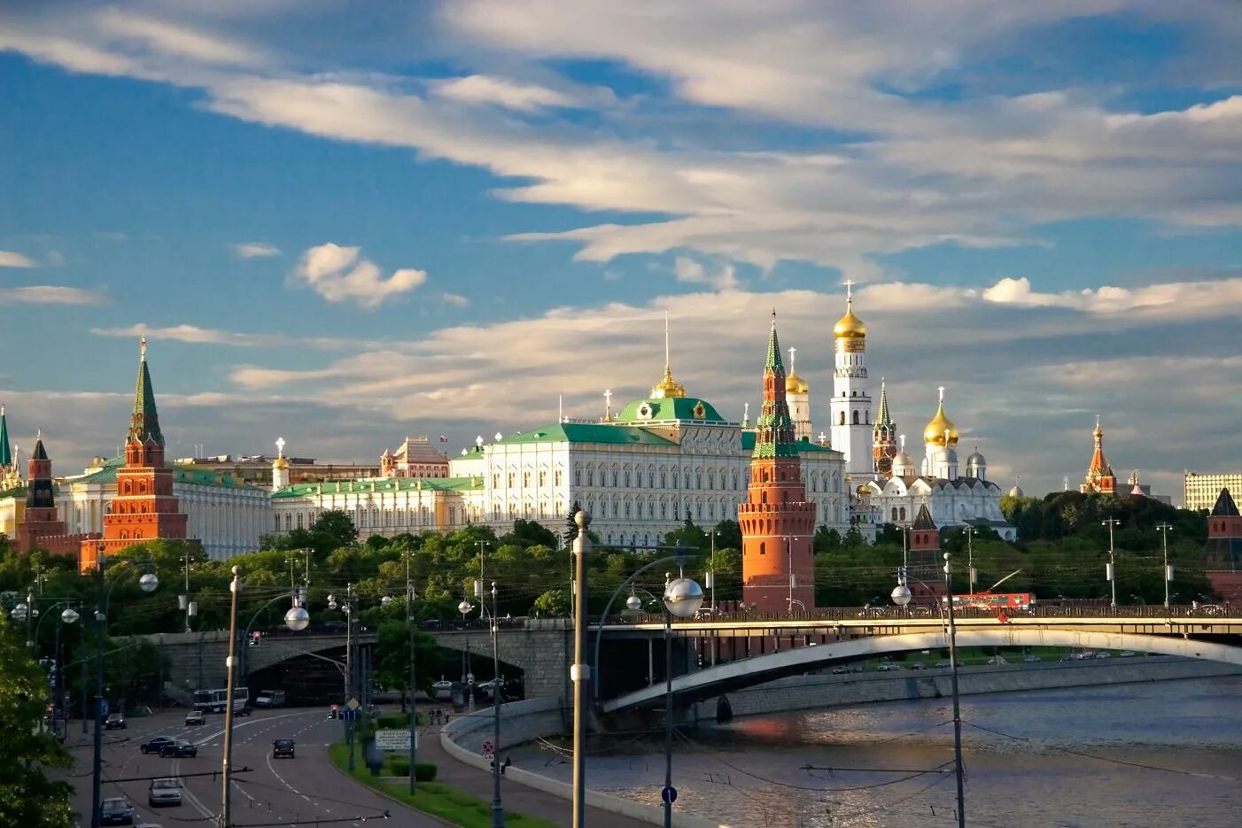 Несколько важных городов. Москва. Москва центр России. Москва Кремль лето. Москва столица.