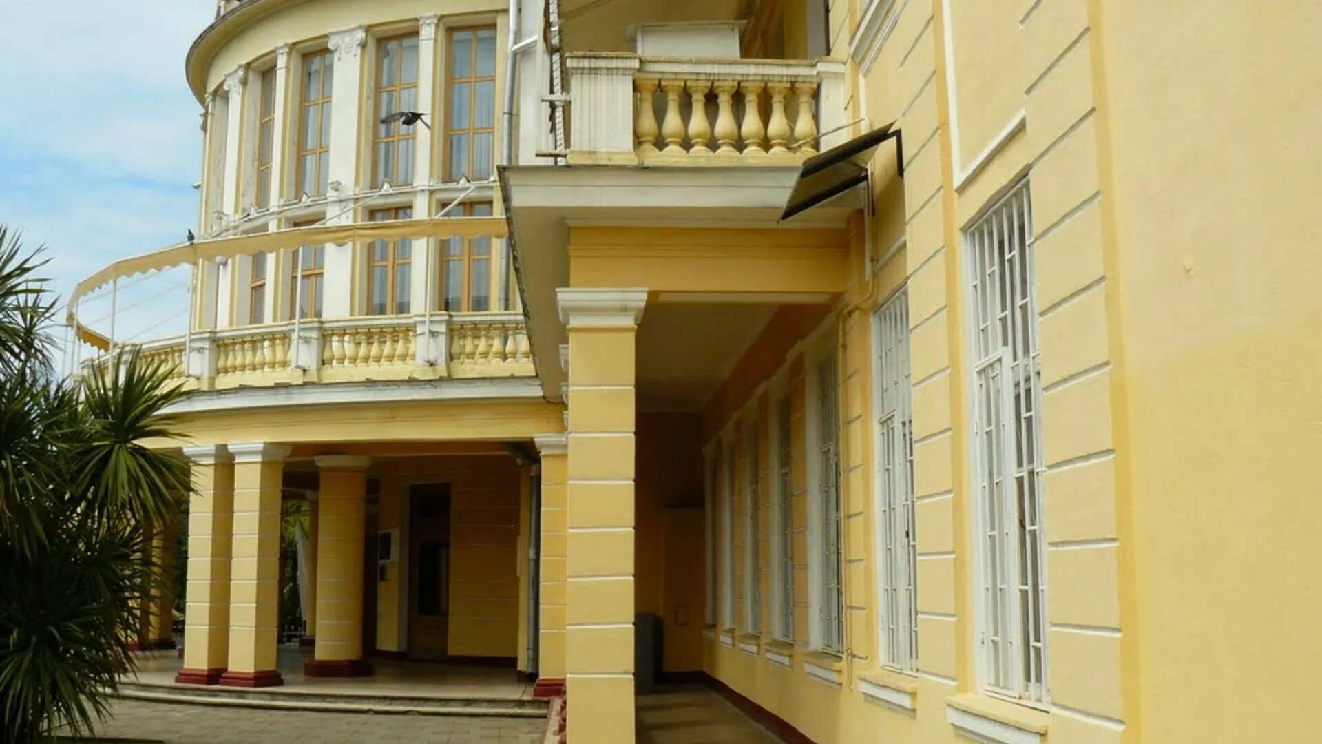 гостиница приморская resort адлер. гостиница приморская сочи. гостиница приморская сочи 1950. гостиница приморская сочи набережная. проект гостиницы приморская в сочи лср.