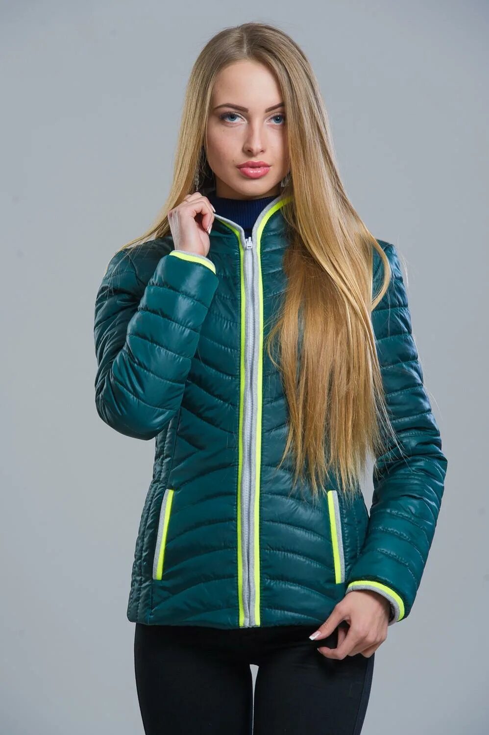 Куртки оптом от производителя. Outerwear куртка женская. Довяз на куртку. Довяз внизу куртки. Zarina Outwear куртка.