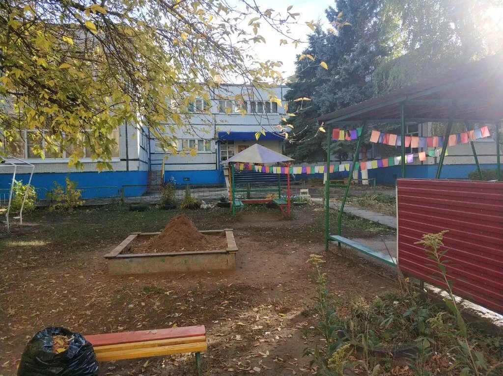 Бульвар 50 лет октября детская. Советская улица тольятти. Улица садовая 42 тольятти. Детская поликлиника брянск бежицкий район. Мариуполь бульвар 50 лет октября.