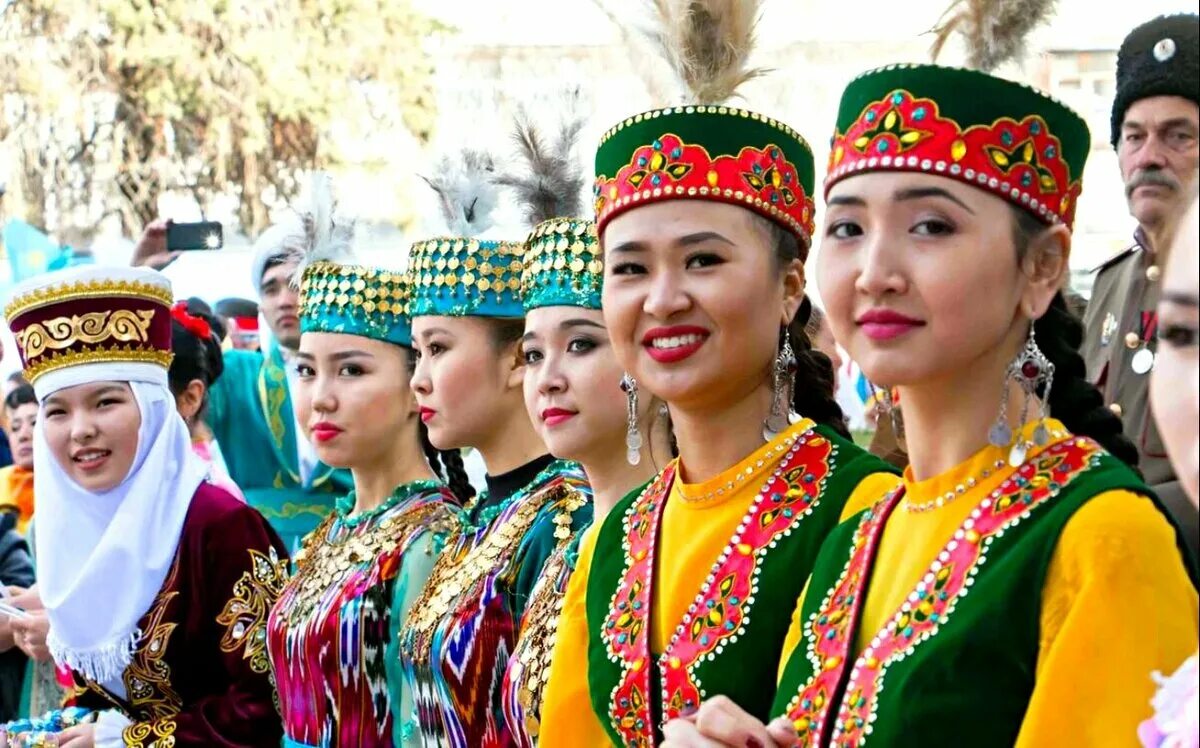 Домбра. Сардана томирис. Акыны киргизии. Казахский про. Кочевники великой степи.