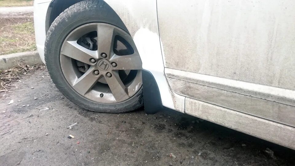 Брызговики honda fit 2006--2009. Брызговик передний левый цивик 4д. Honda 08p08-sea-600a брызговики передние. Брызговик хонда цивик 4д. 08p08snb600.