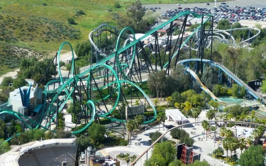 Страшные американские горки в мире. Six flags magic mountain. six flags самые страшные горки. six flags magic mountain x4. 10 самых страшных американских горок в мире.