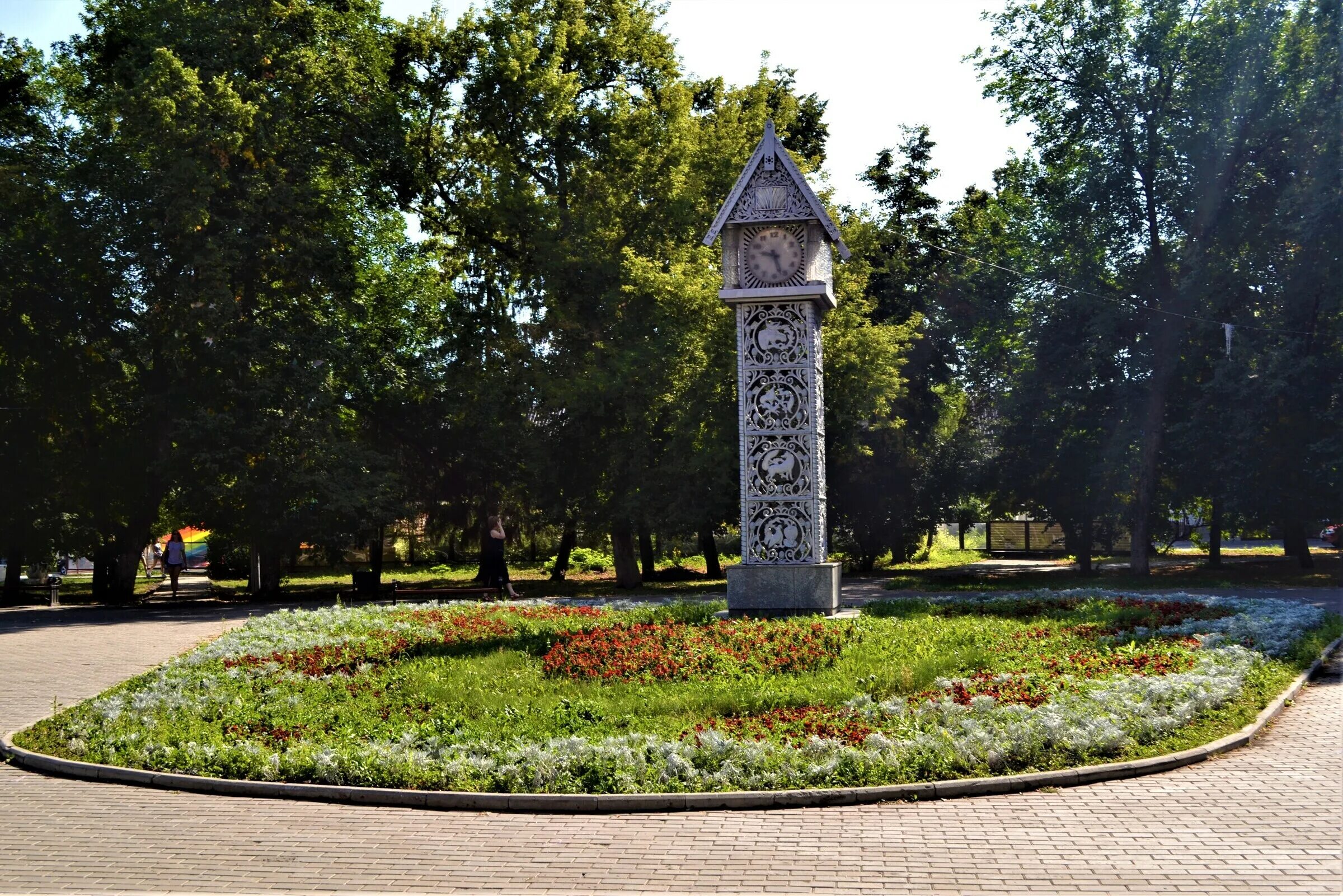 Погулять пензе. Сквер Кукушка Пенза. Часы с кукушкой Пенза памятник. Достопримечательности Пензы Кукушка. Пенза достопримеч сквер Лермонтова.