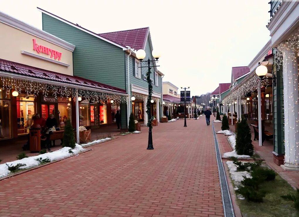Одежда внуково аутлет. Внуково аутлет виладж. outlet village внуково. деревня аутлет внуково. тц внуково аутлет вилладж.