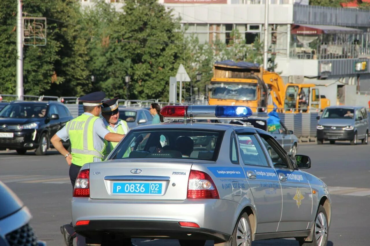 Работа гаи уфа. Дпс уфа. Дпс уфа. Гаишники уфа. Много машин гибдд.