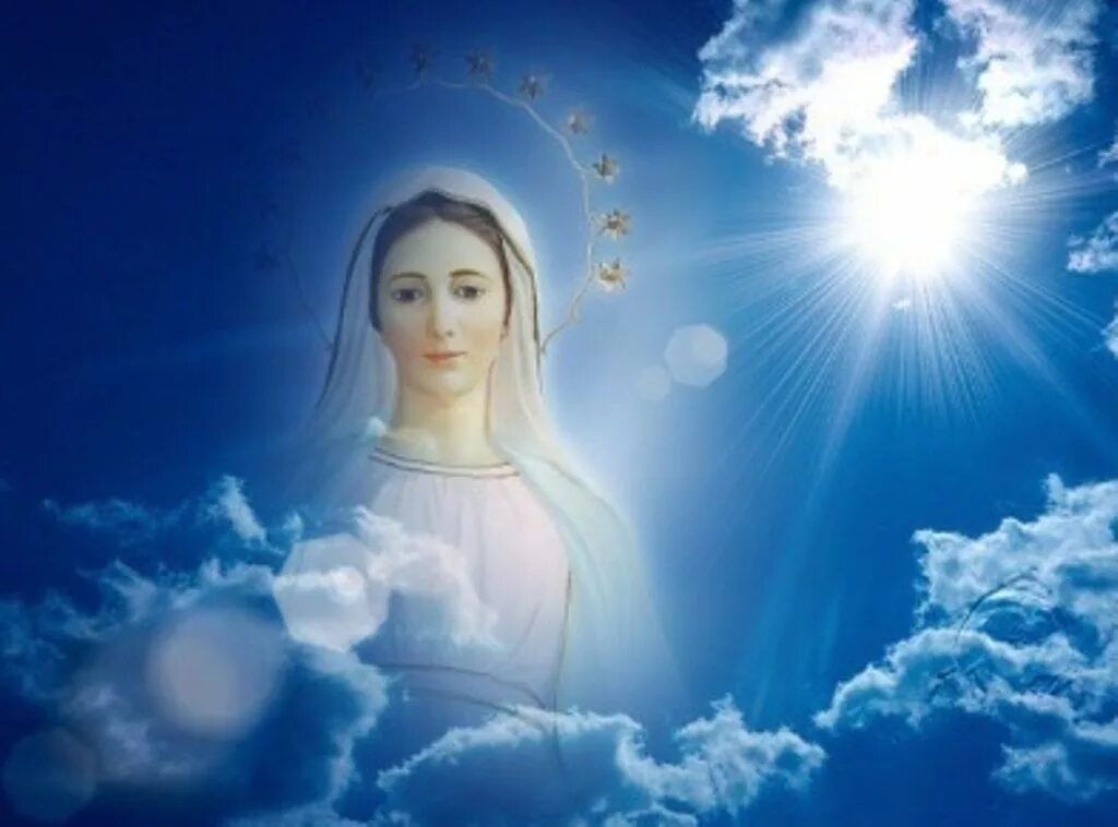 Maria de los. Изображение Богородицы в небе.