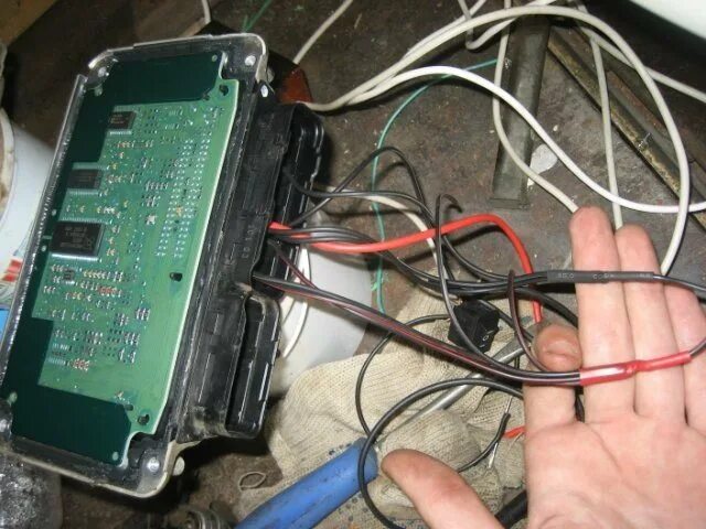 Перепрошивка эбу. 9. 9. Перепрошивка блока управления двигателем. Микрочипы для автомобилей.